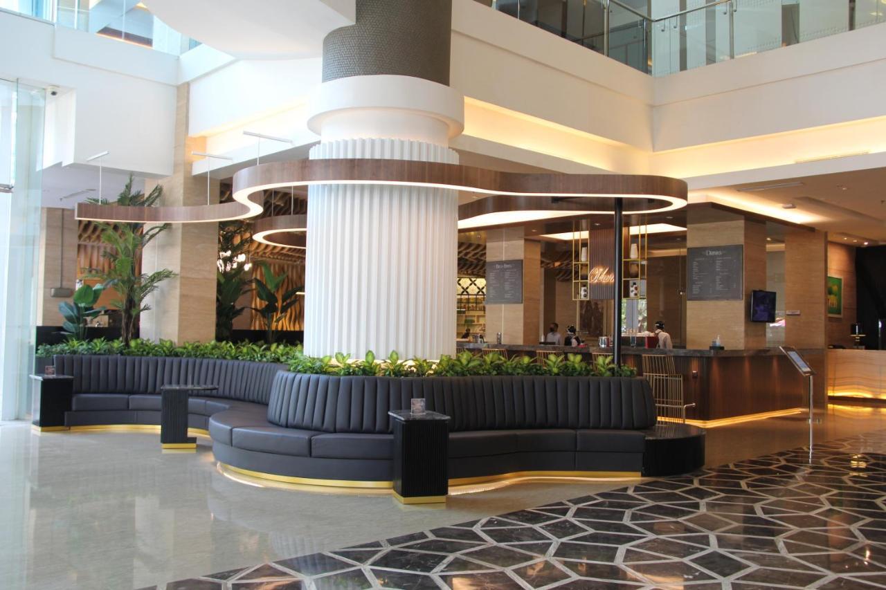 Js Luwansa Hotel & Convention Center Jakarta Exterior photo